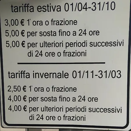 Sognare Nel Castello 4* 몬테리지오니